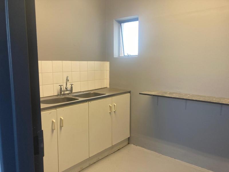 To Let Commercial Property for Rent in Sidwell Eastern Cape